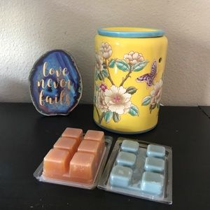 Scentsy warmer and some wax tarts